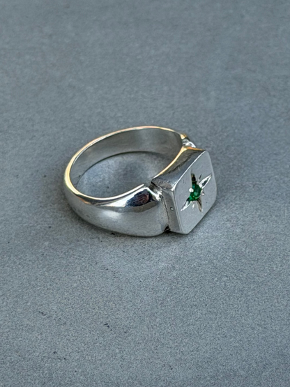 Handcrafted Sterling Silver Ring with Natural Emerald Stone Star Design