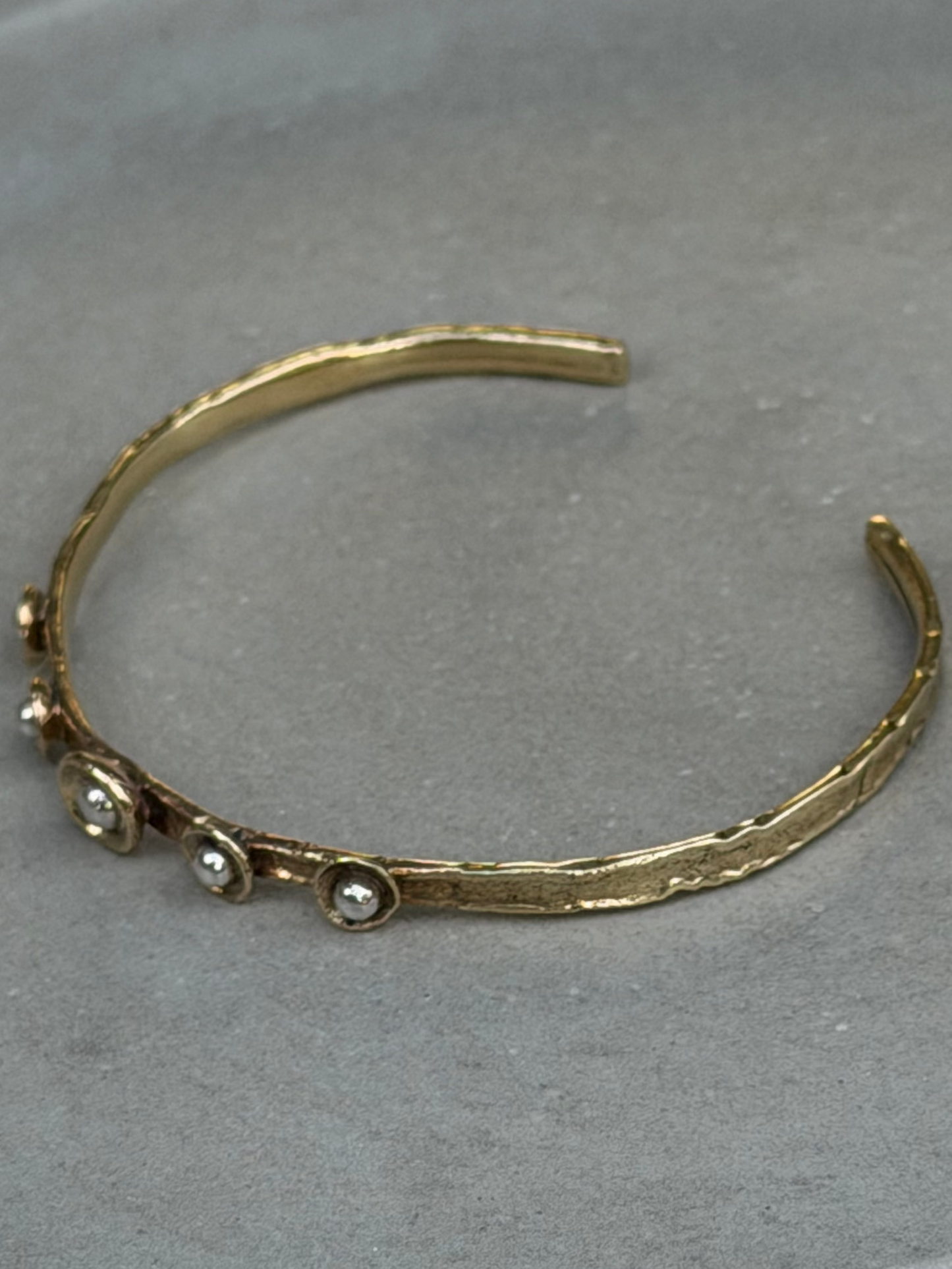 Handcrafted Bracelet with Silver Stones Naturally Composed